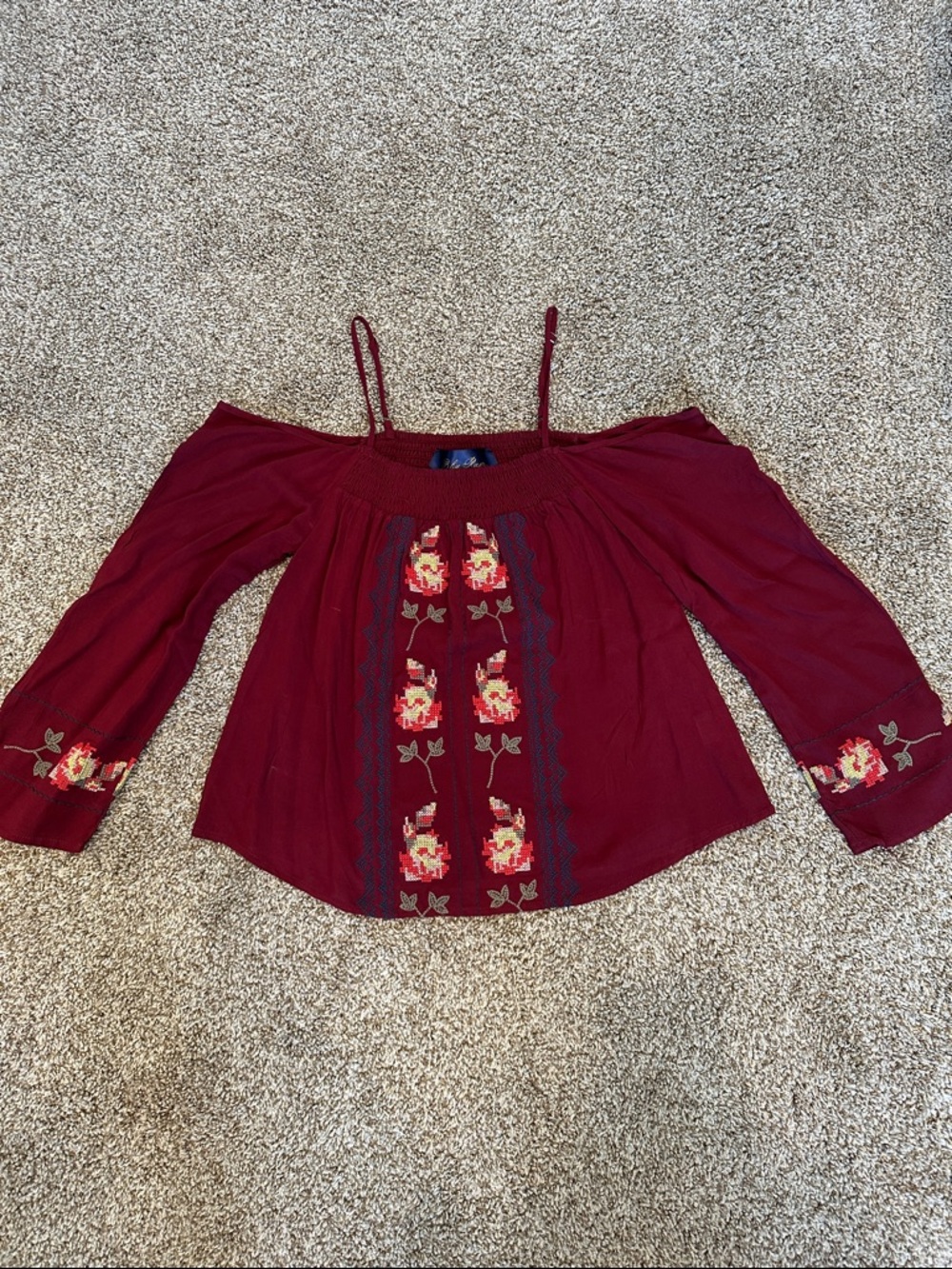 NWT Embroidered Off-Shoulder Peasant Top - Wine
